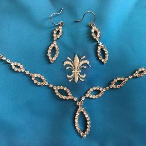Costume jewelry necklace and earring set